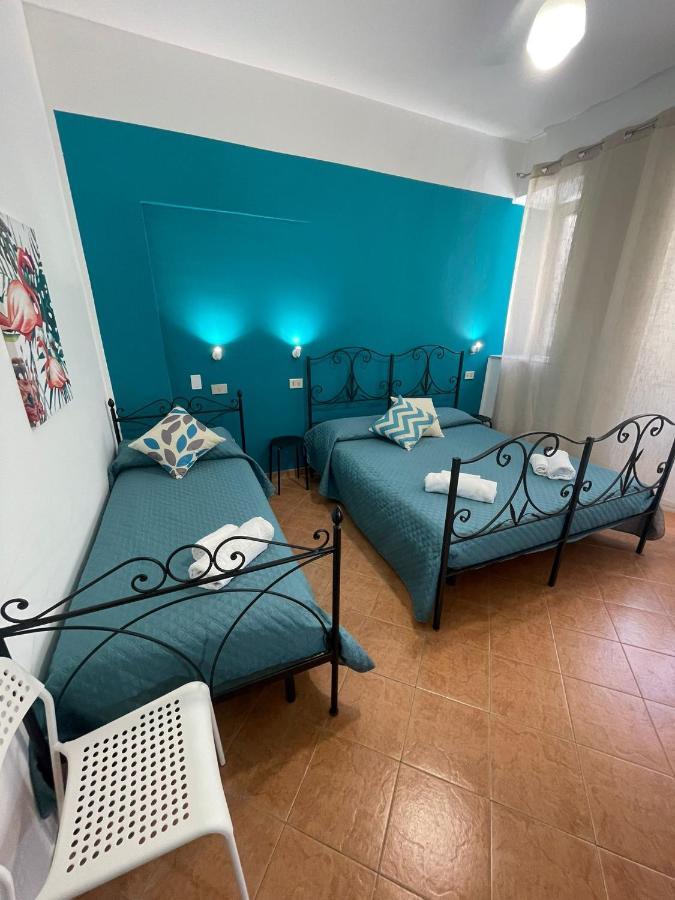 Maqueda Rooms Palermo Esterno foto